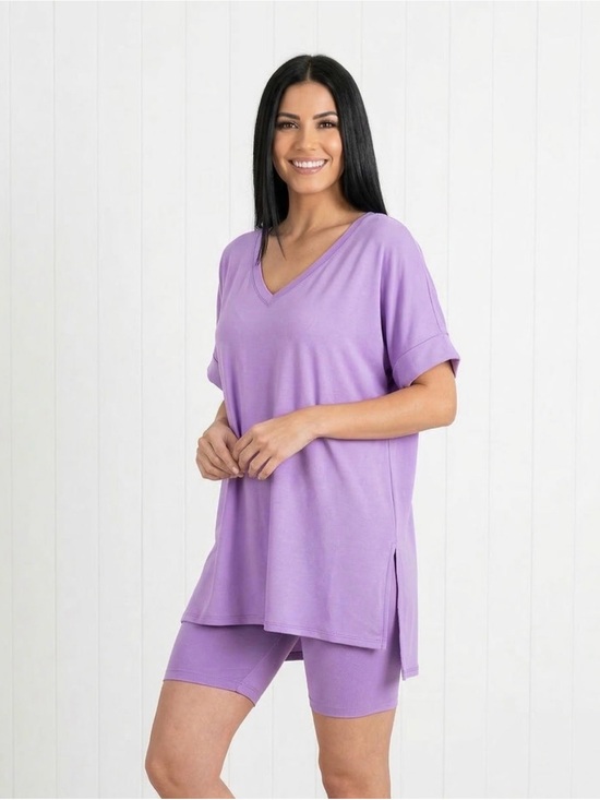 Zenana Outfitters Other - Zenana Lavender V-Neck Oversized Top and Bike Shorts Set Sz M